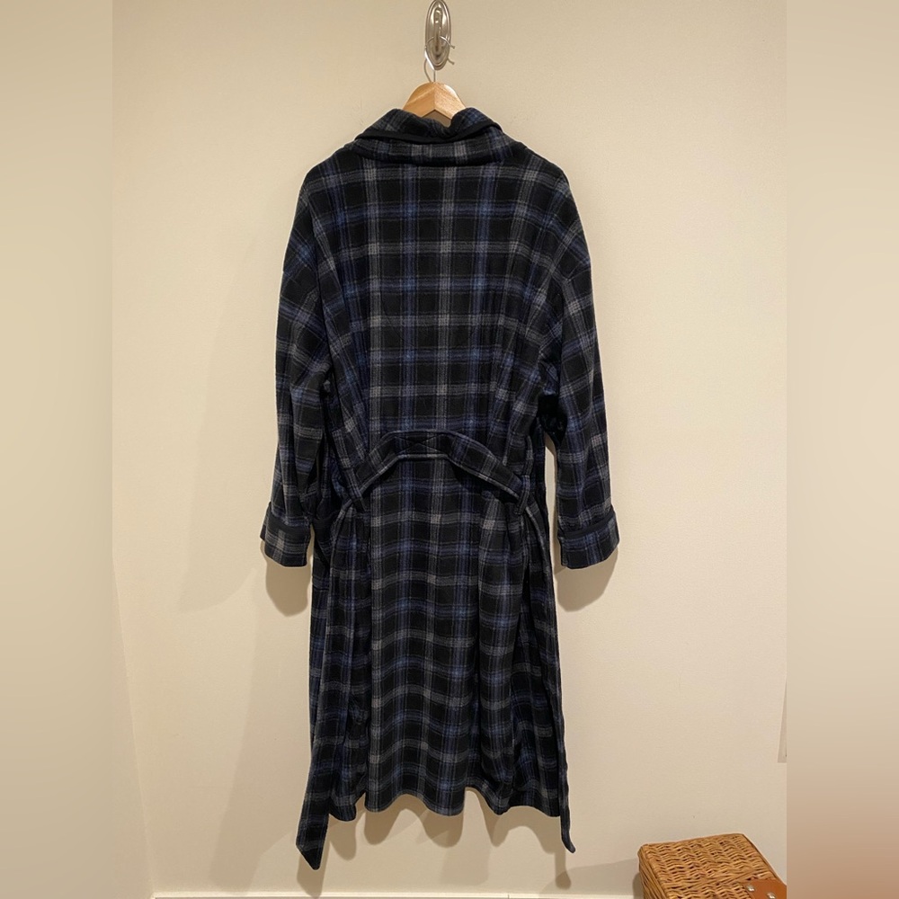 NWT Mens Izod Robe Black And Blue Plaid With attached Belt One Size - Picture 4 of 4